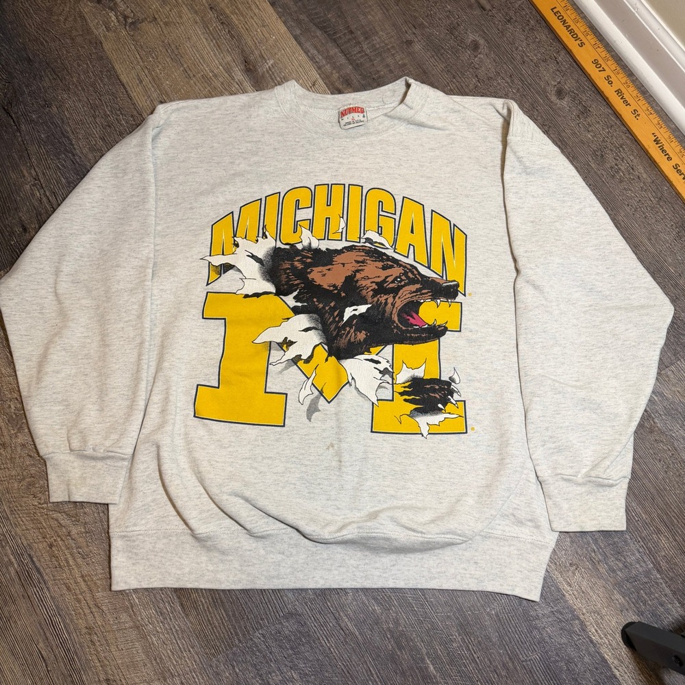 Vintage 1990s Nutmeg Mills Breakthrough Michigan Wolverines Crewneck XL. PX